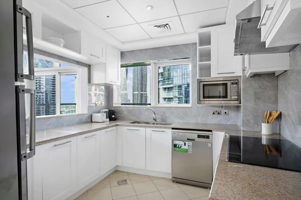 Silkhaus Luxurious 4Bdr Marina View - High Floor Apartment Dubai